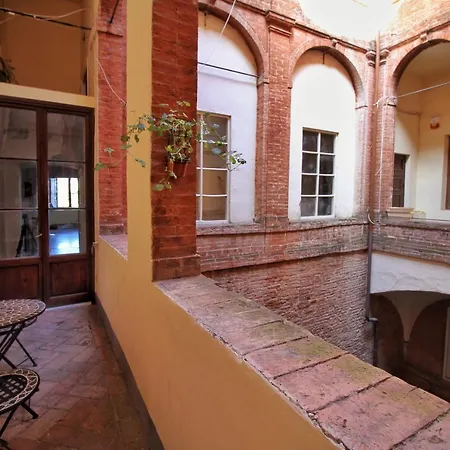 Apartment Palazzo Petroni *