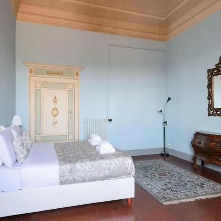 Palazzo Petroni Apartment